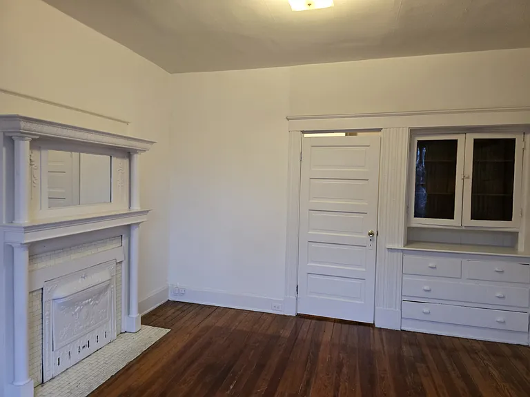 1626 Chase Ave #7 — Photo 3