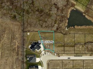 17543 N Valley Dr, Urbandale, IA 50322