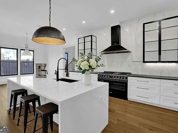 2nd image of 5525 Hubbard Town Rd