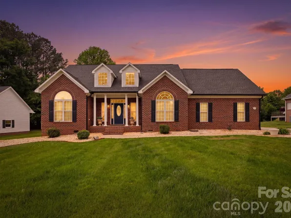 169 Sagemore Rd, Mooresville, NC 28117