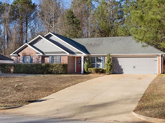2nd image of 104 Oak Park Dr