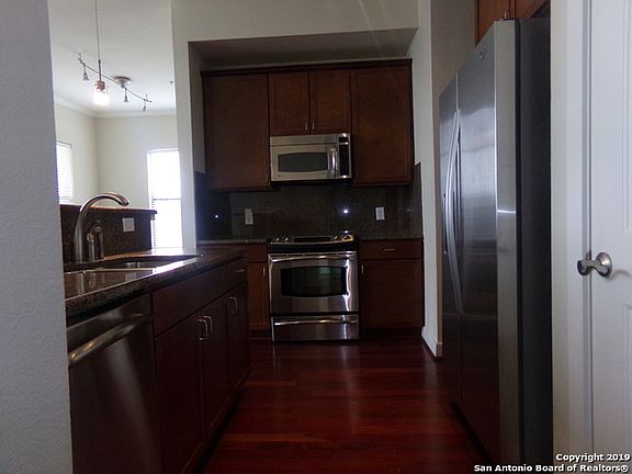 5th image of 7342 Oak Manor Dr