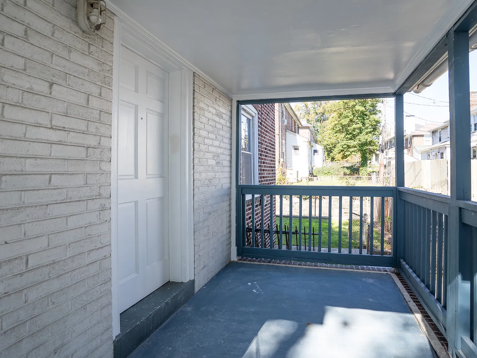 4 bed, 1364 sqft, $2,400 — Photo 3