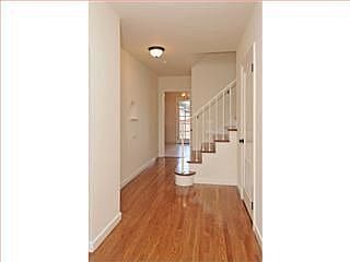 4th image of 255 Portola Dr