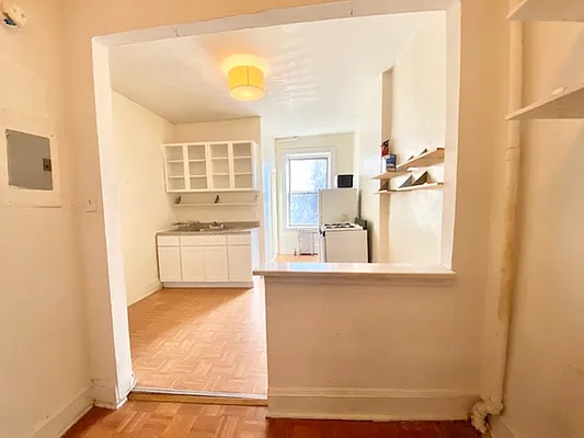 Rented by EastMount Realty LLC | media 7