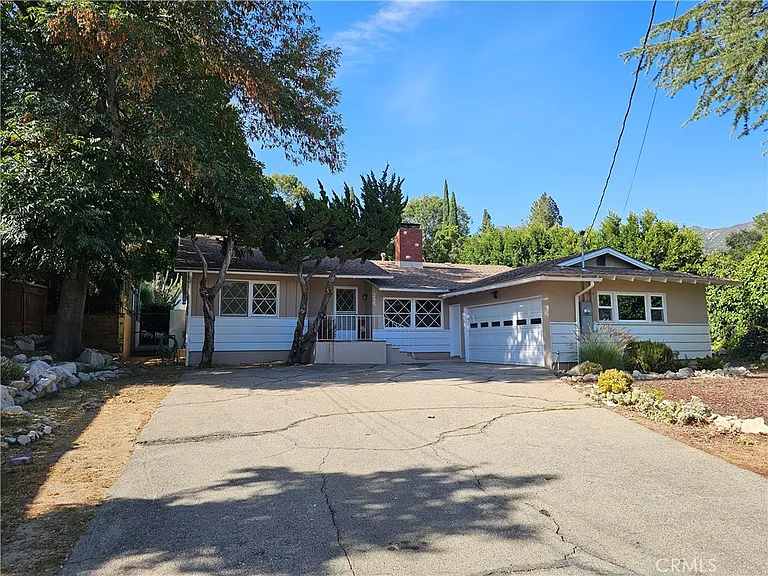 4642 Briggs Ave — Photo 1