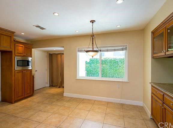 4th image of 1027 S Fircroft St