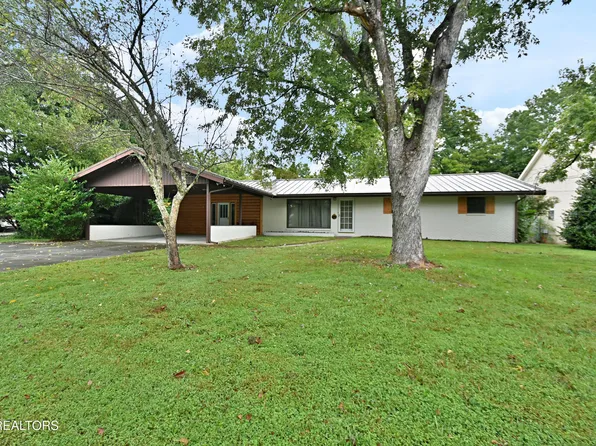 2639 High Valley Dr, Pigeon Forge, TN 37863