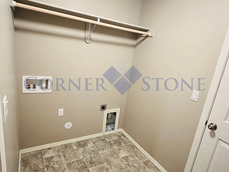 745 Baron Lakes Ave — Photo 23