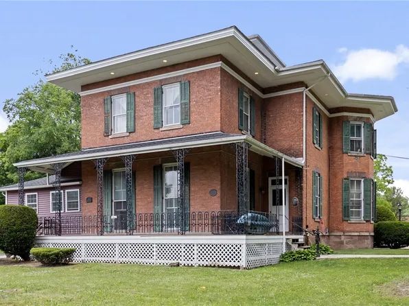 46 W Main St, Macedon, NY 14502