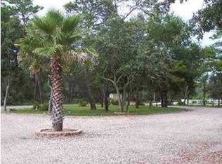 35 S Bayshore Dr, Eastpoint, FL 32328