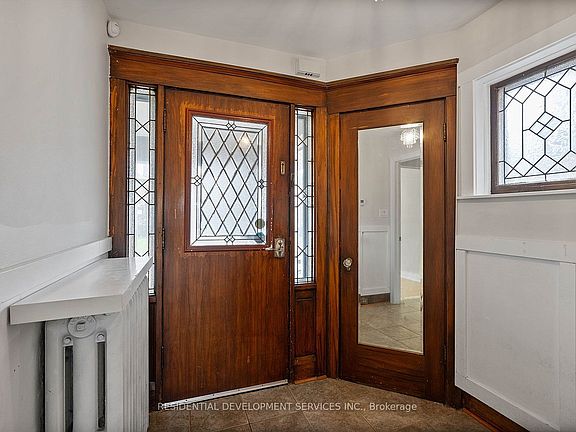 4th image of 363 Strathmore Blvd