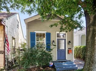 617 Constantinople St, New Orleans, LA 70115