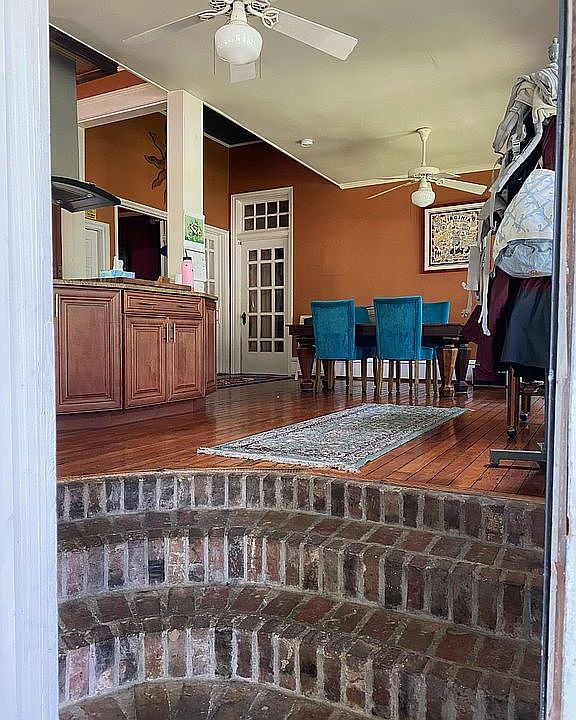 Back entrance deck view 