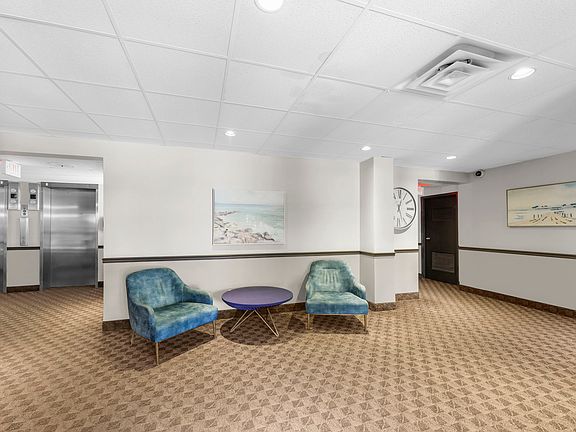 5th image of 89 Riverview Dr #821875