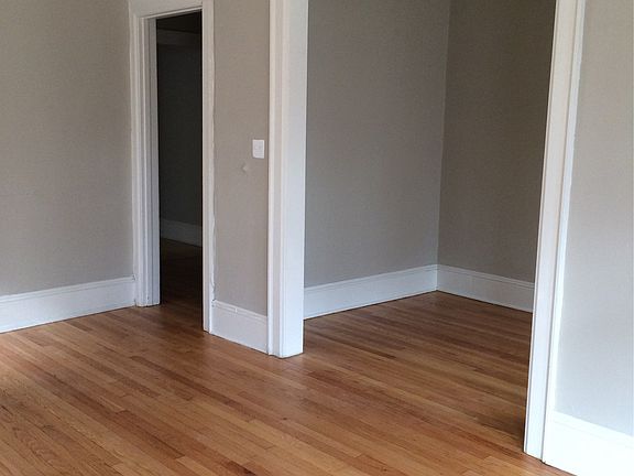2nd image of 2549 N Lake Dr