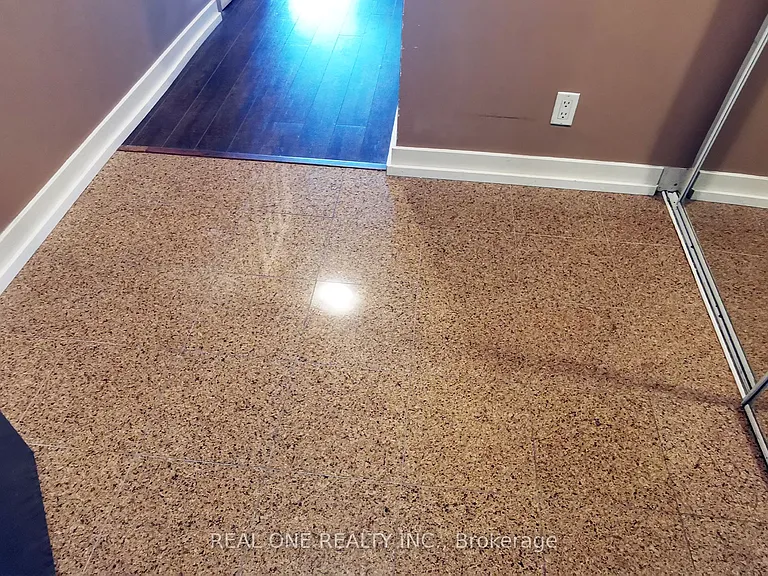 81 Navy Wharf Ct #810 — Photo 12