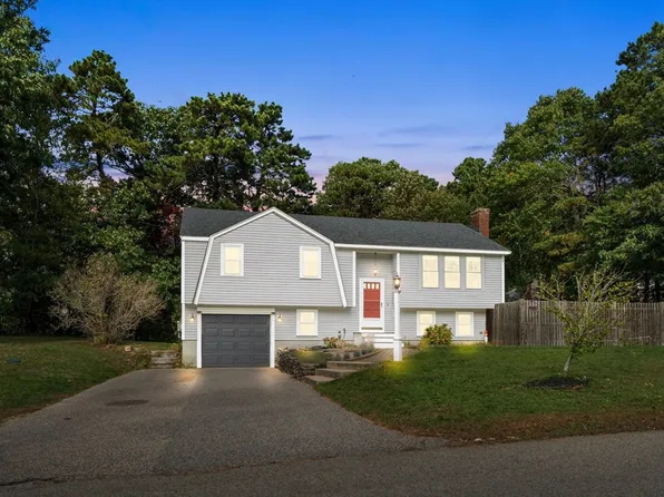 30 Langford Rd, Plymouth, MA 02360
