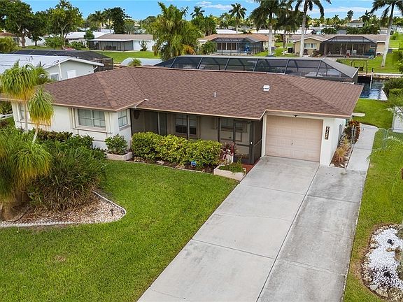 5th image of 3021 SE 17th Ave