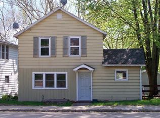 313 Main Ave, Clinton, IA 52732