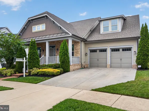 17017 Silver Arrow Dr, Dumfries, VA 22026