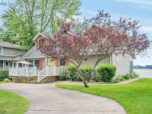 5th image of 33115 Lakeview Ave