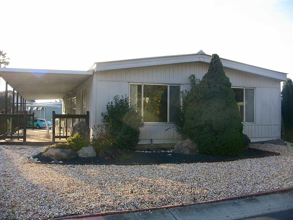 1st image of 213 Hula Cir