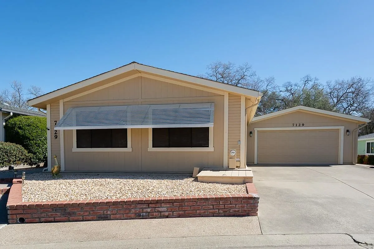 7129 Daisy Ln photo 1