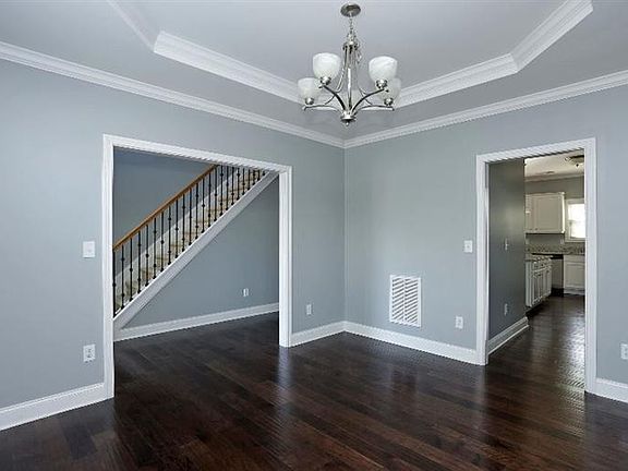 2nd image of 1064 Kavenaugh Ln