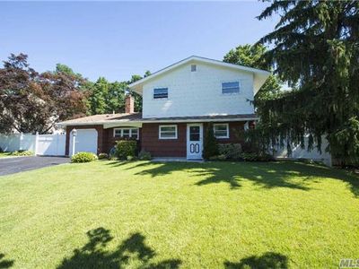 4 Saber Ln, Kings Park, NY, 11754