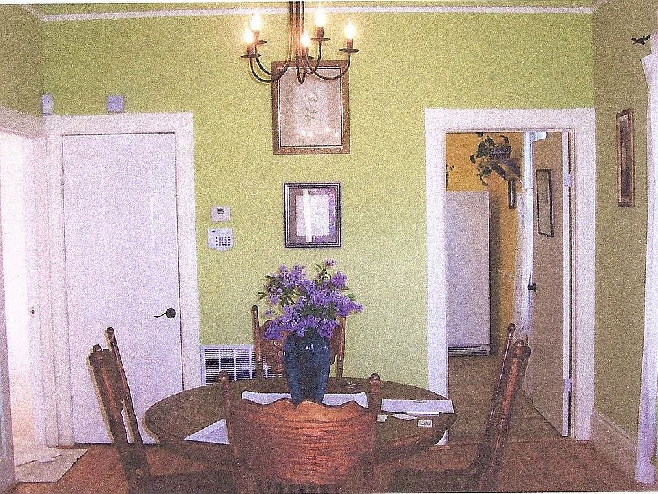 2nd image of 1821 Myrtle St