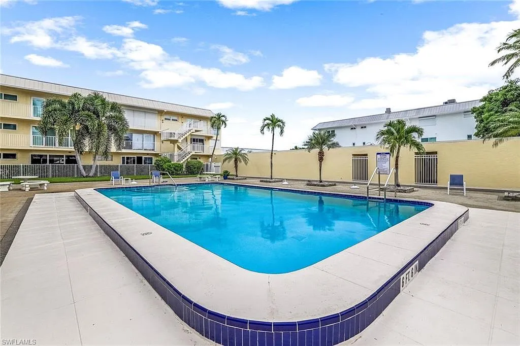2 bed, 2.0 bath, 1350 sqft, $8,000 — Photo 1