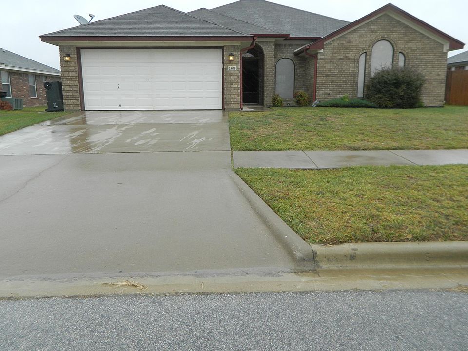 1st image of 2504 Lavender Ln