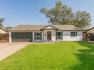 100 Wake Dr, Richardson, TX 75081