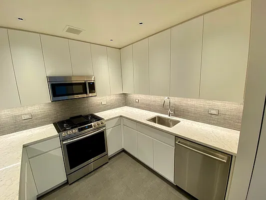 Rented by Corcoran | media 6