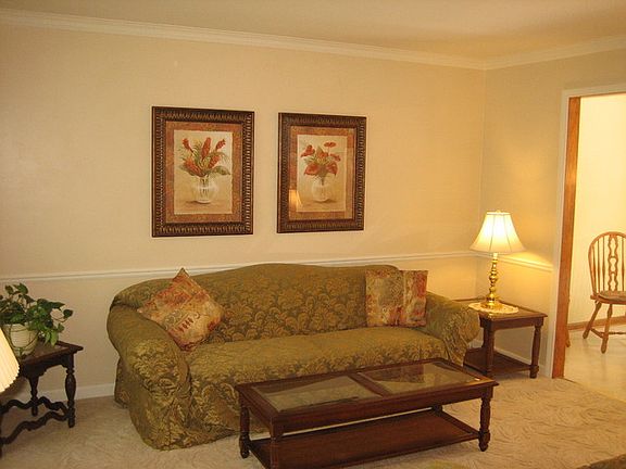 3rd image of 43051 Lancelot Dr