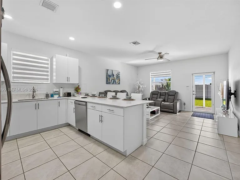 21363 SW 127th Ct — Photo 7