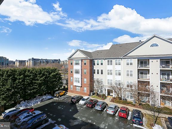 3rd image of 531 Lawson Way APT 404