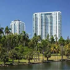 2 bed, 2.0 bath, 902 sqft, $2,800 — Photo 1