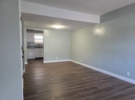 448 Grandview Ter, Lawrence, KS
