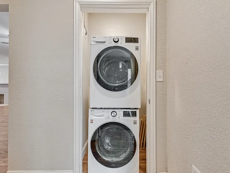 811 Kidd Springs Dr — Photo 14