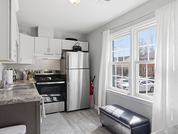 5th image of 101 Camelot Ct