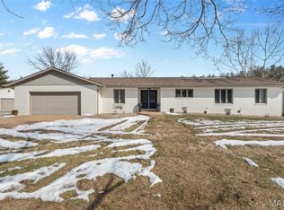 2100 Marine Rd, Highland, IL 62249