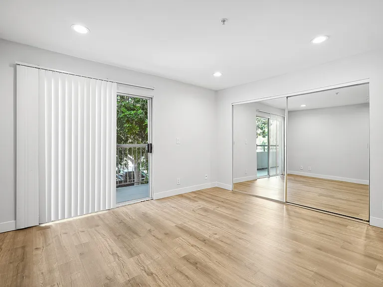 5662 La Mirada Ave. — Photo 18
