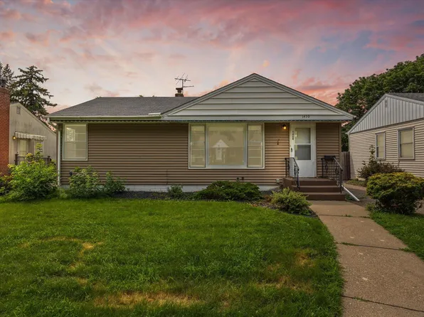 1459 Schletti St, Saint Paul, MN 55117