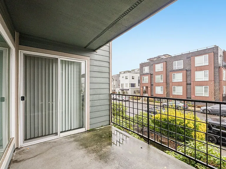 University Court Apartments — Photo 83