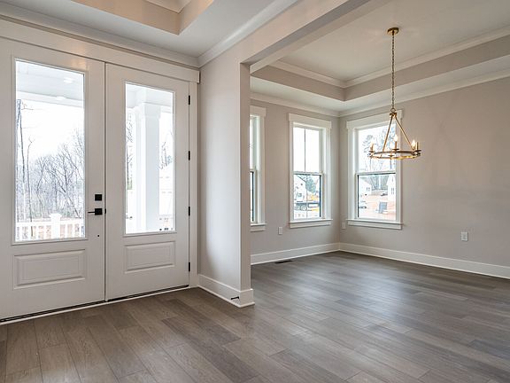 Foyer dining room