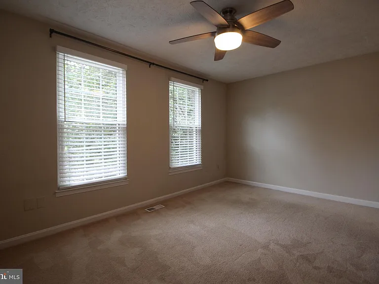 11916 Fieldthorn Ct — Photo 13