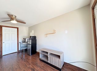407 E 8th St #A, Houston, TX 77007