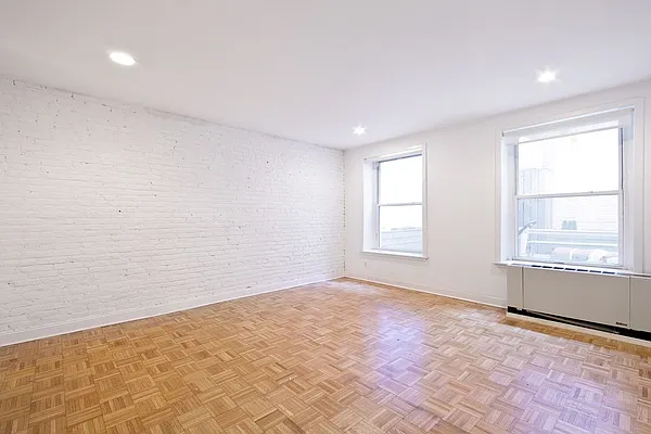 Rented by Zumper Inc | media 24